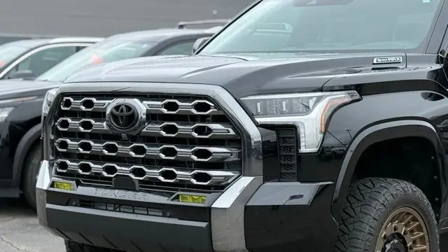 2025 Toyota Tundra Platinum HV