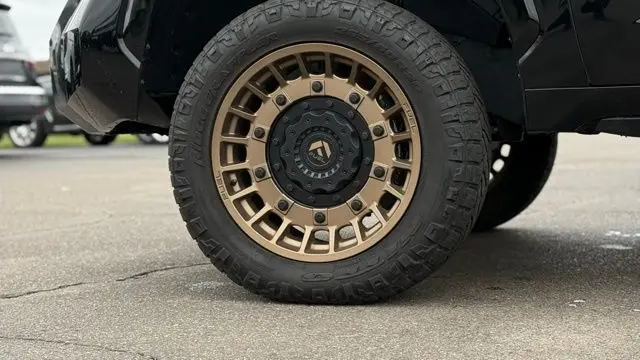 2025 Toyota Tundra Platinum HV