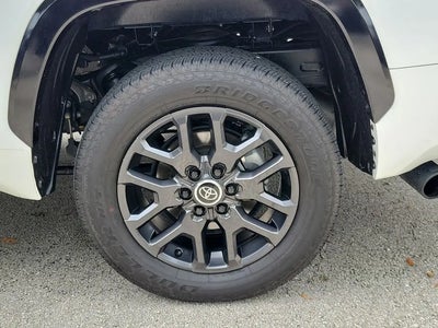 2024 Toyota Tundra 4X4 Platinum HV 4DR Crewmax Cab Pickup SB