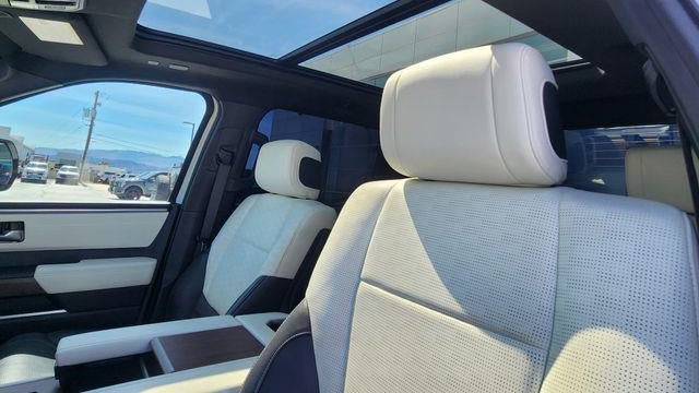 2025 Toyota Tundra Platinum HV