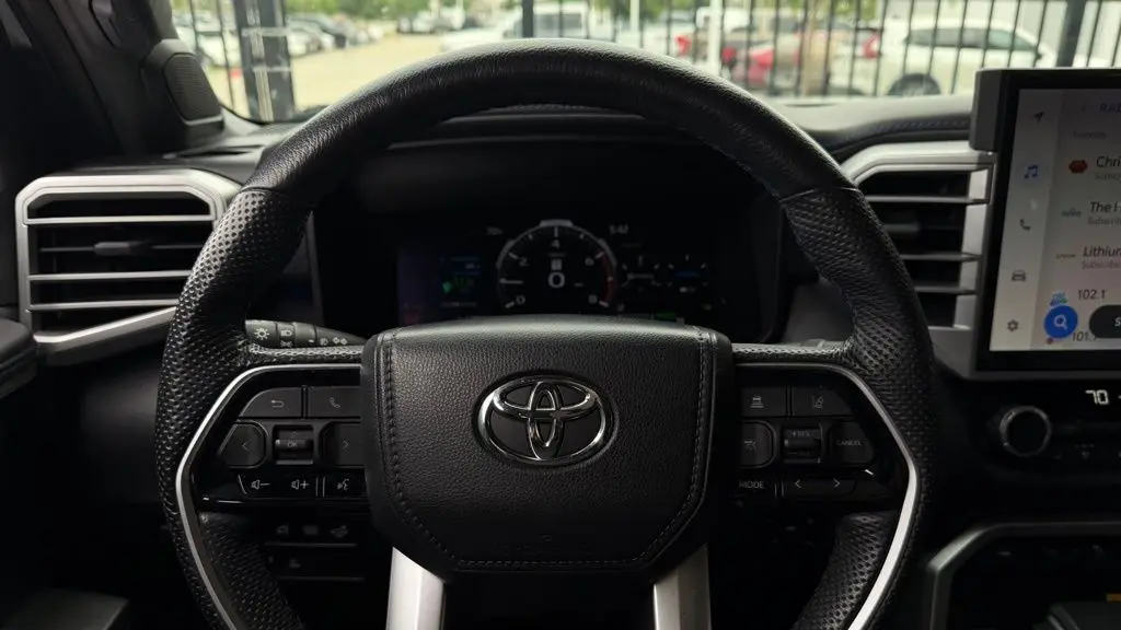 2024 Toyota Tundra Platinum HV
