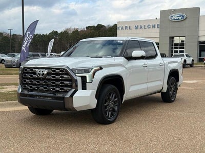 2022 Toyota Tundra 4X4 Platinum HV 4DR Crewmax Cab Pickup SB