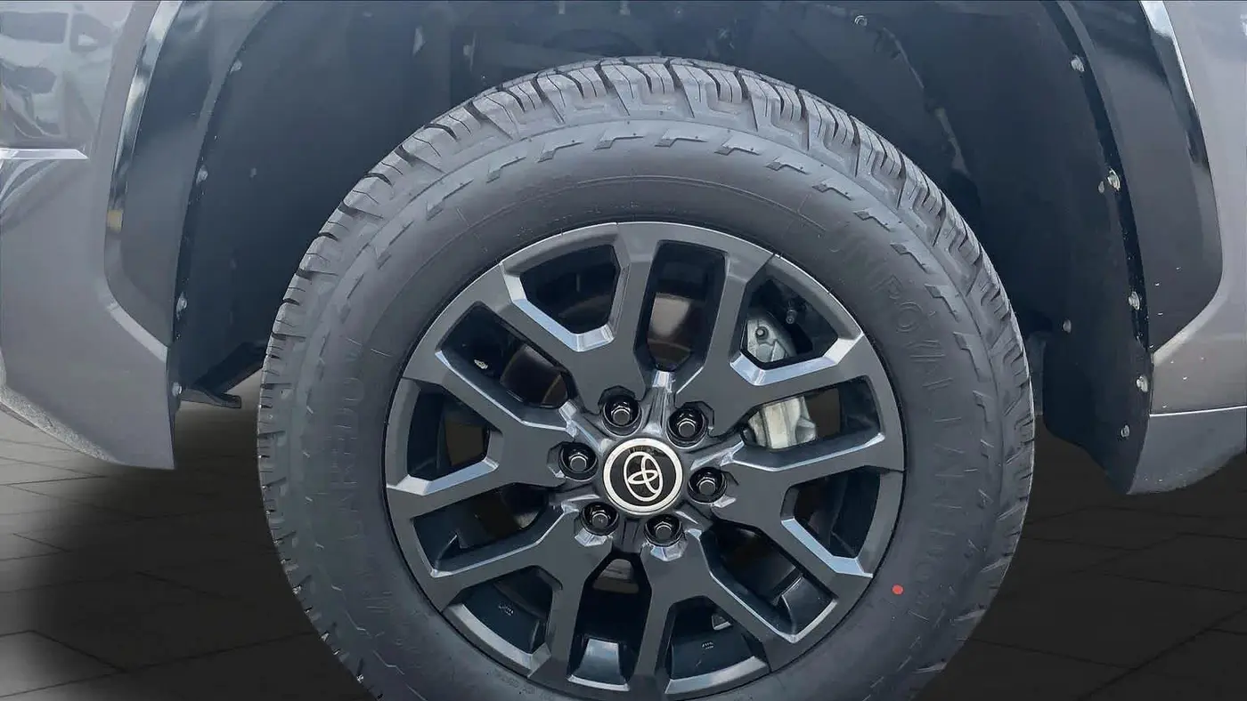 2024 Toyota Tundra Platinum HV
