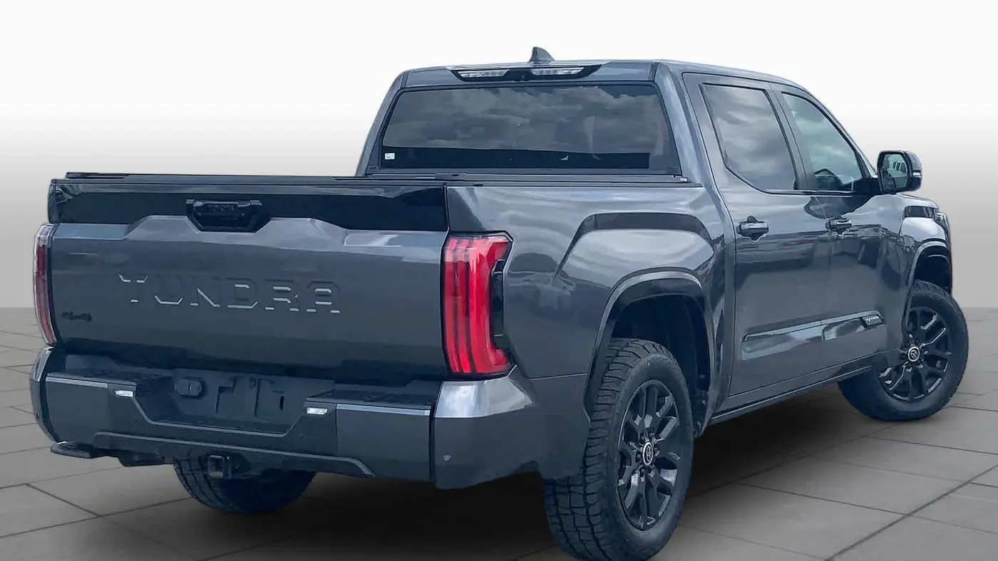 2024 Toyota Tundra Platinum HV