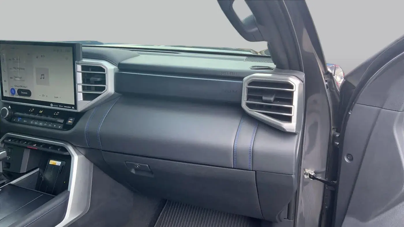 2024 Toyota Tundra Platinum HV