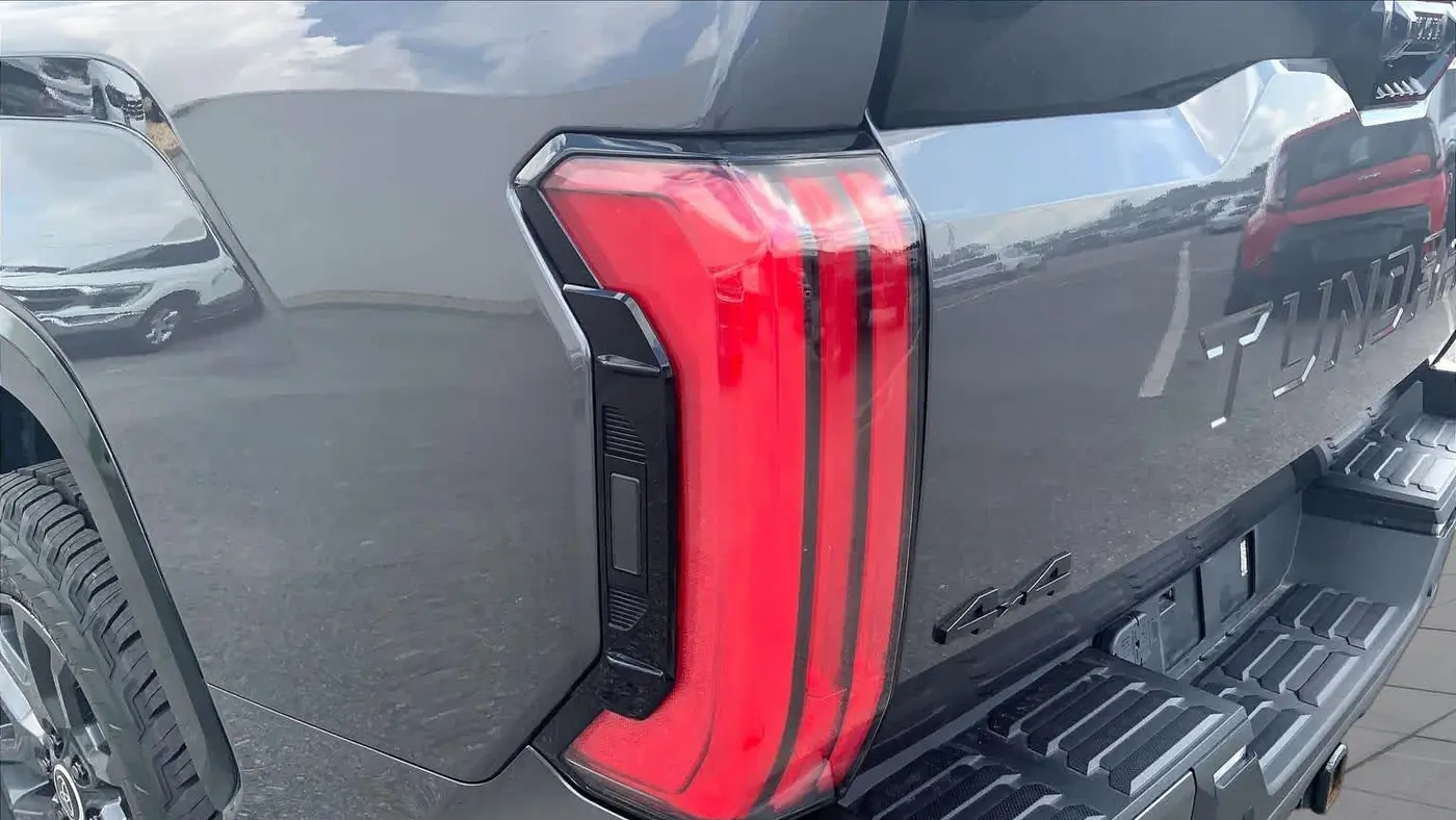 2024 Toyota Tundra Platinum HV