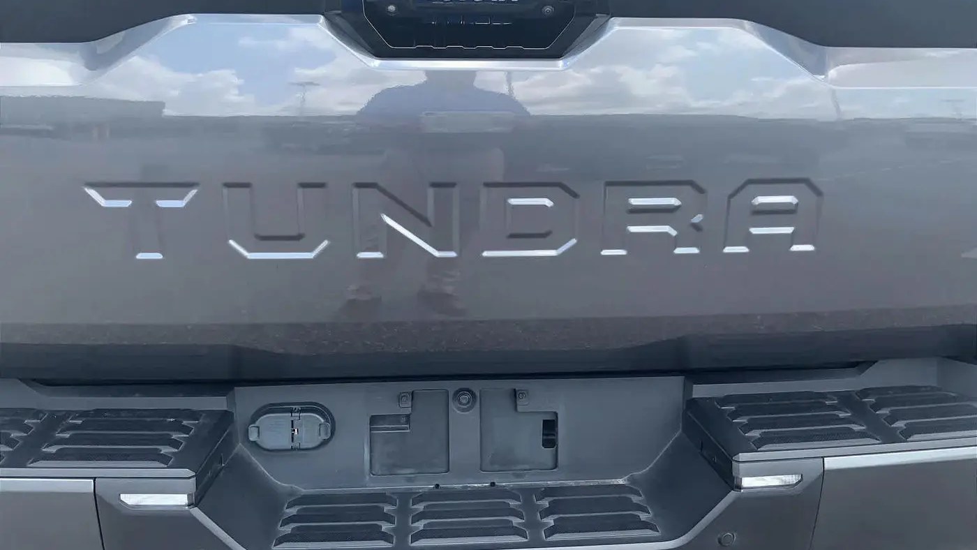2024 Toyota Tundra Platinum HV