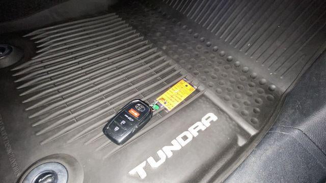 2023 Toyota Tundra Platinum HV
