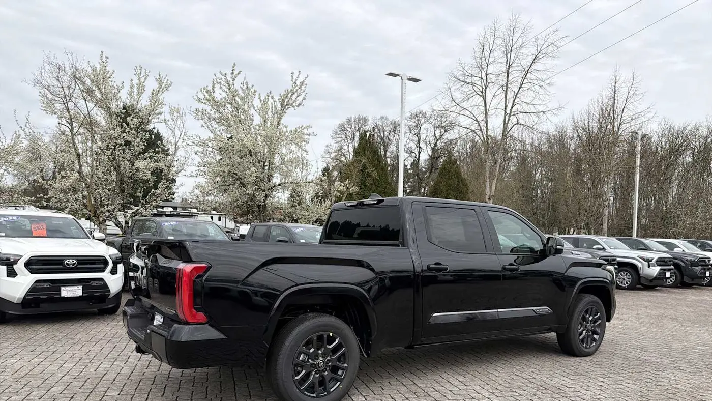 2026 Toyota Tundra Platinum HV