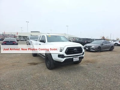 Photo of a 2020 Toyota Tacoma 4X2 SR5 4DR Access Cab 6.1 FT LB for sale