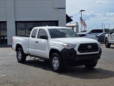 2017 Toyota Tacoma 4X2 SR 4DR Access Cab 6.1 FT LB