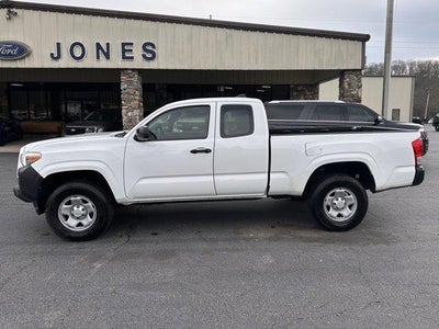 Photo of a 2017 Toyota Tacoma 4X2 SR5 4DR Access Cab 6.1 FT LB for sale