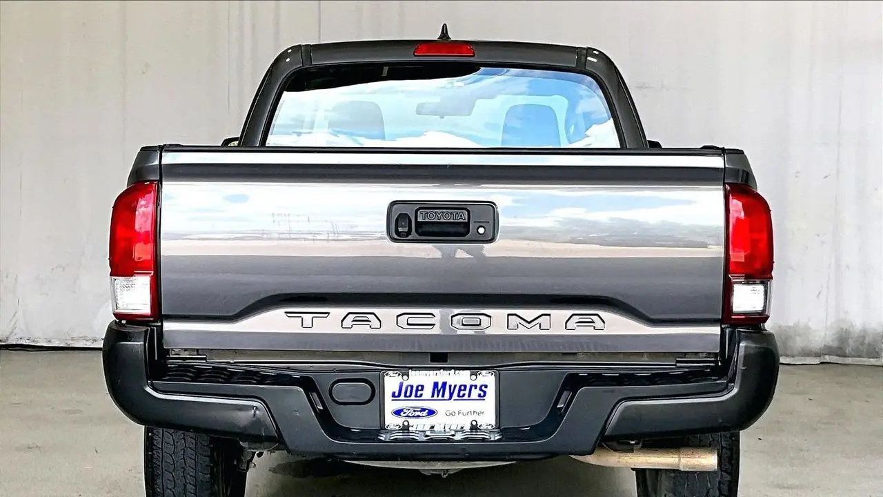 2018 Toyota Tacoma SR5