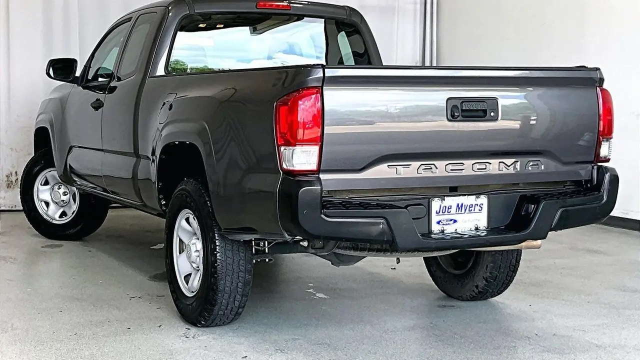 2018 Toyota Tacoma SR5