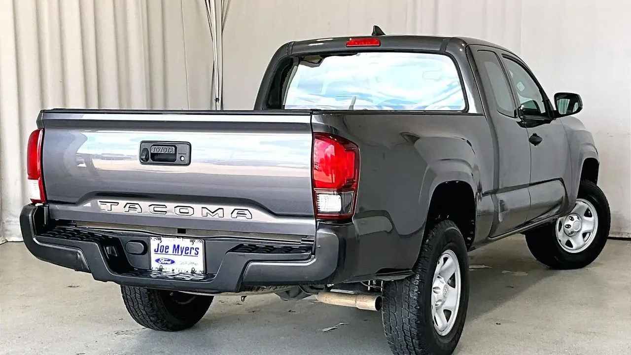 2018 Toyota Tacoma SR5