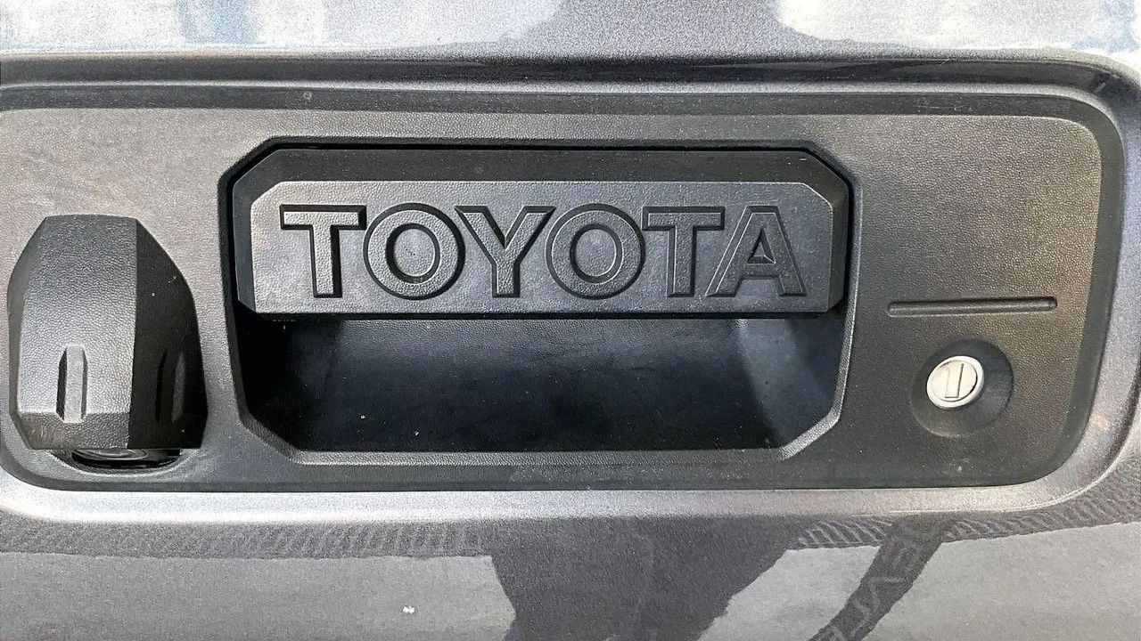 2018 Toyota Tacoma SR5