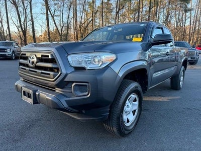 Photo of a 2017 Toyota Tacoma 4X4 SR5 4DR Access Cab 6.1 FT LB for sale