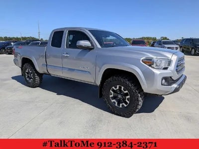 Photo of a 2017 Toyota Tacoma 4X4 TRD Off-Road 4DR Access Cab 6.1 FT LB for sale