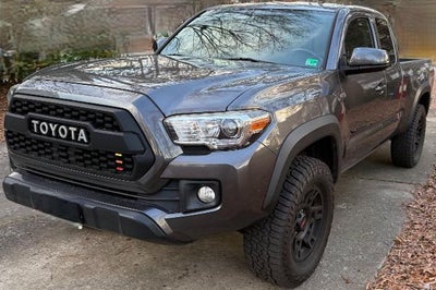 Photo of a 2017 Toyota Tacoma 4X4 TRD Off-Road 4DR Access Cab 6.1 FT LB for sale