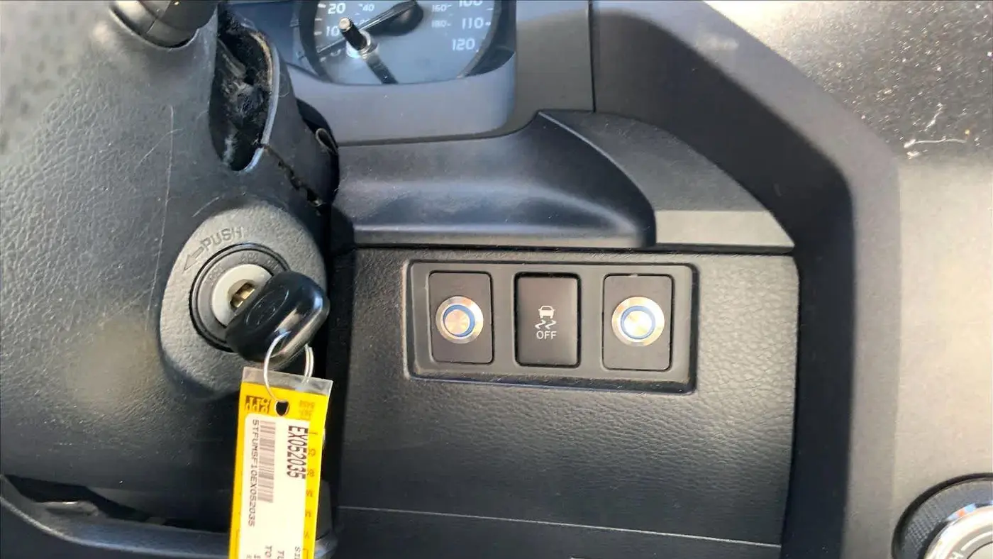 2014 Toyota Tundra SR