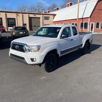 Photo of a 2015 Toyota Tacoma 4X4 V6 4DR Access Cab 6.1 FT SB 6M for sale