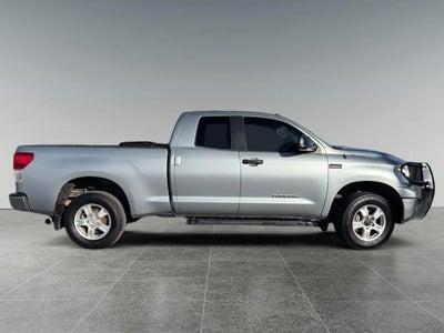 2013 Toyota Tundra 4X4 Grade 4DR Double Cab Pickup SB (5.7L V8 Ffv)