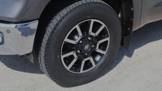 2015 Toyota Tundra SR5