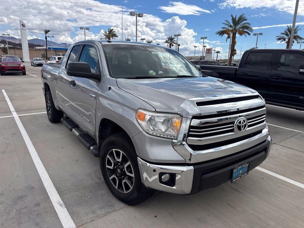 2017 Toyota Tundra SR5 — photo 1 of 1