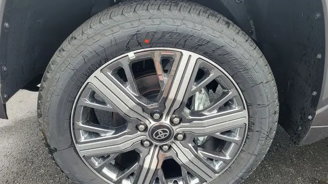 2025 Toyota Tundra Capstone HV