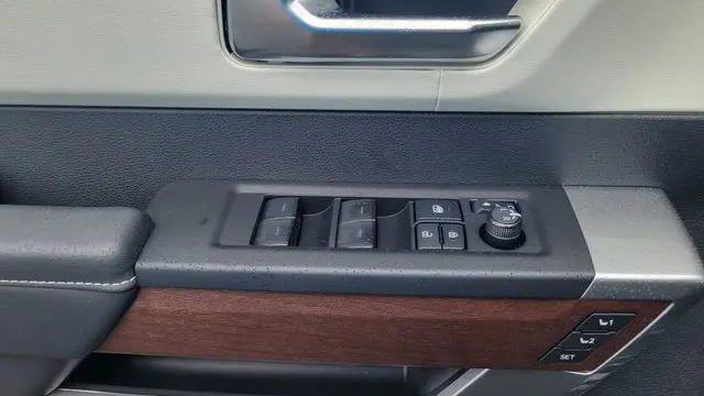2025 Toyota Tundra Capstone HV