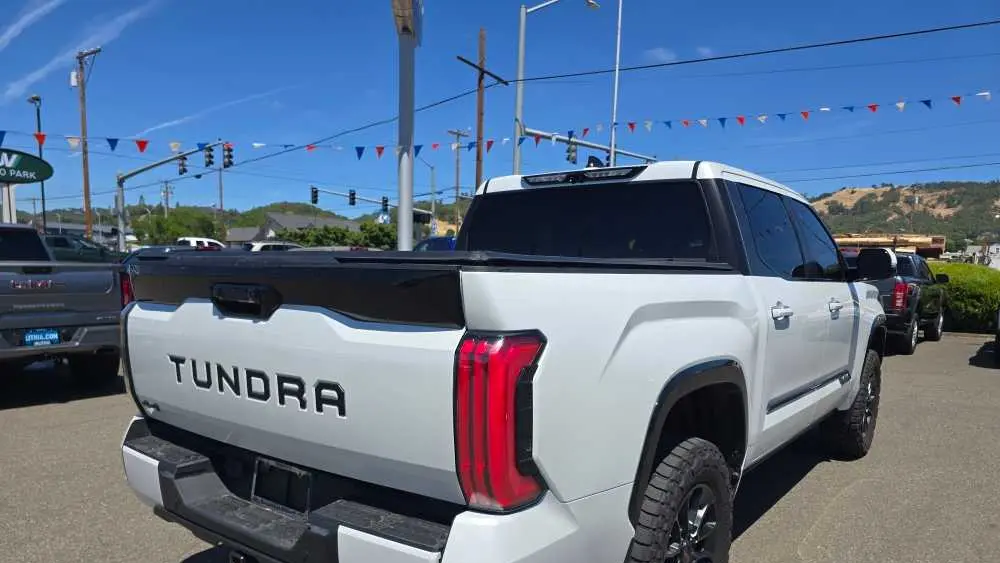 2025 Toyota Tundra Platinum