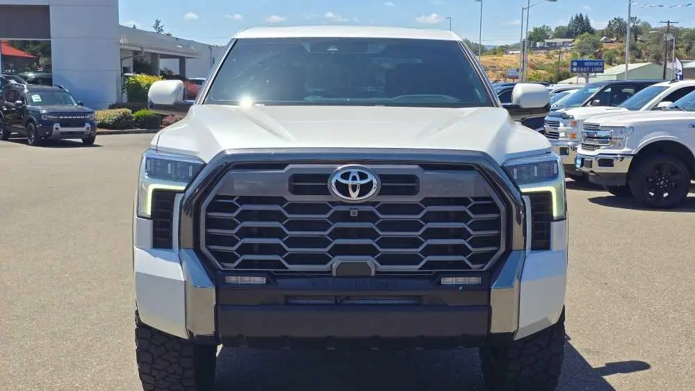 2025 Toyota Tundra Platinum