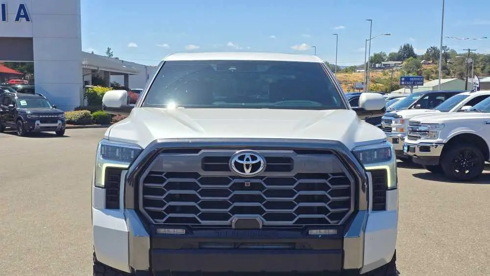 2025 Toyota Tundra Platinum