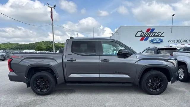2025 Toyota Tundra Platinum