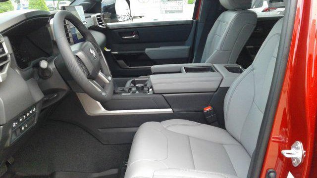 2026 Toyota Tundra Platinum HV