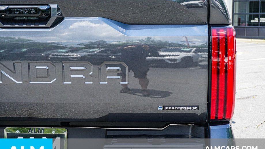 2026 Toyota Tundra Platinum HV