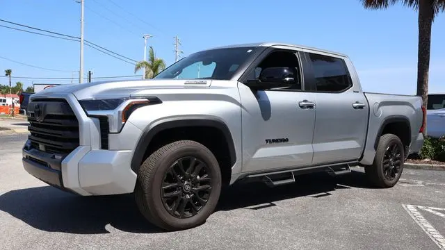 2025 Toyota Tundra Platinum HV