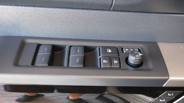 2025 Toyota Tundra Platinum HV
