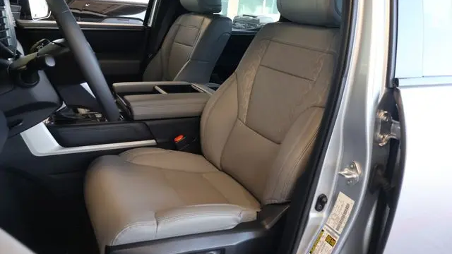 2025 Toyota Tundra Platinum HV