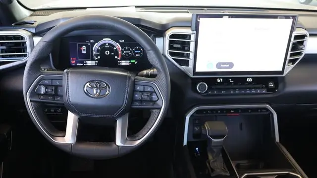 2025 Toyota Tundra Platinum HV