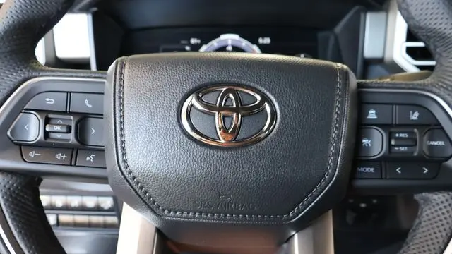2025 Toyota Tundra Platinum HV