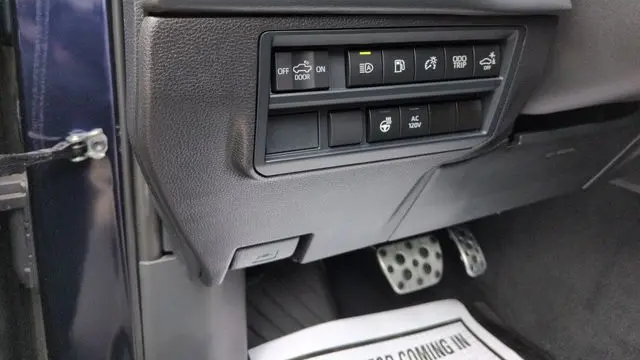 2025 Toyota Tundra Limited HV