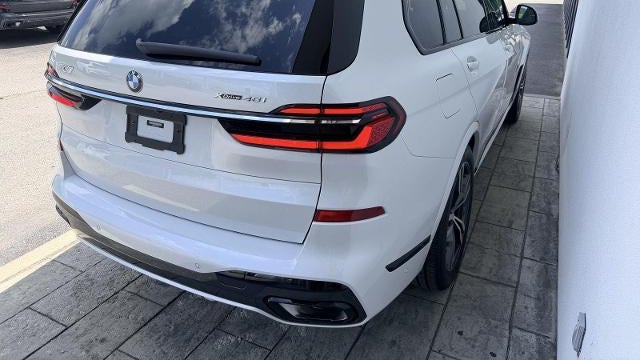 2023 BMW X7 xDrive40i