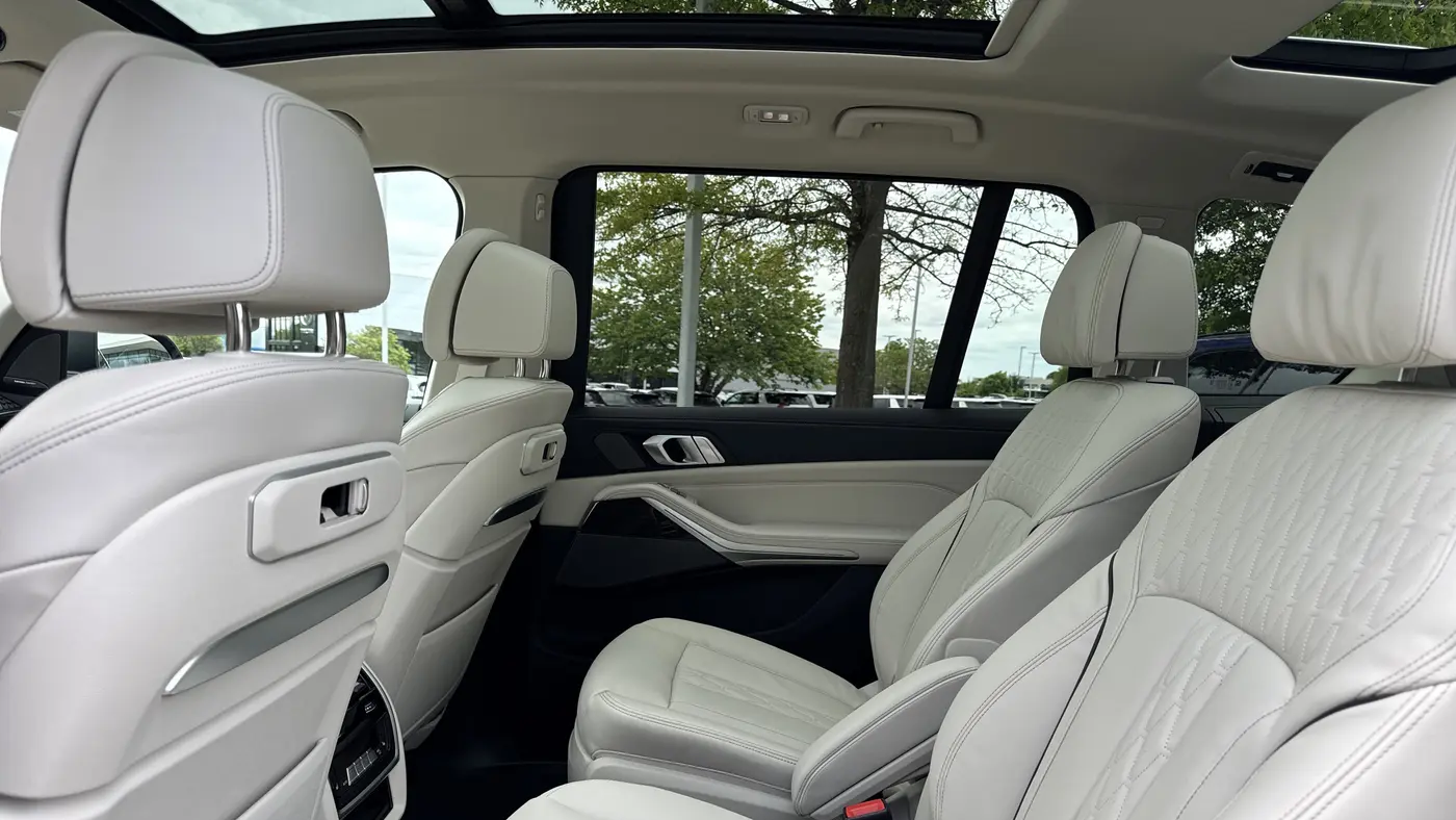 2027 BMW X7 xDrive40i