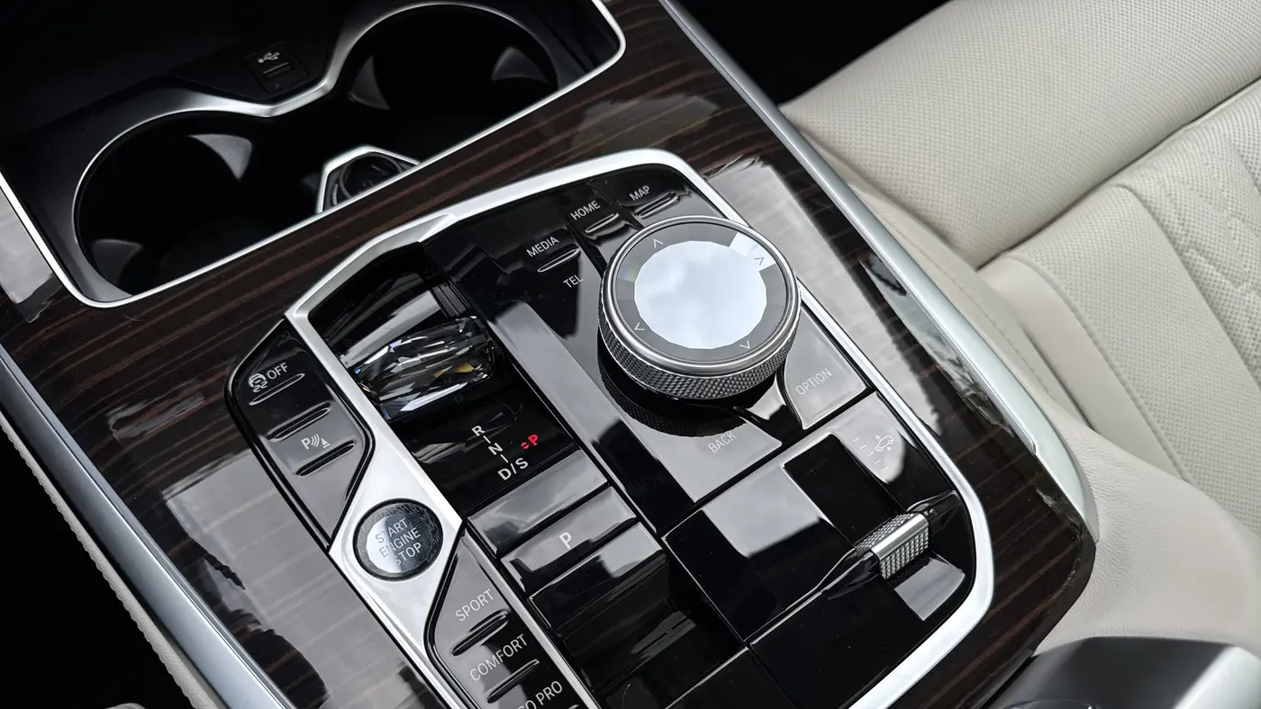 2027 BMW X7 xDrive40i