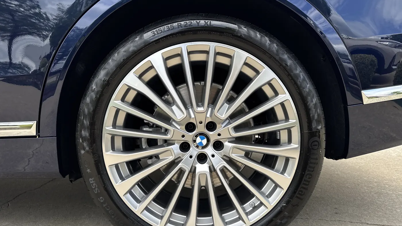 2027 BMW X7 xDrive40i