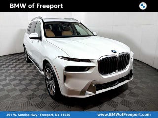 2023 BMW X7 with Mineral White Metallic Exterior
