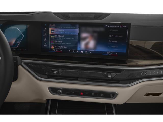 2027 BMW X7 - $90,247