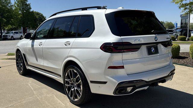 2027 BMW X7 xDrive40i