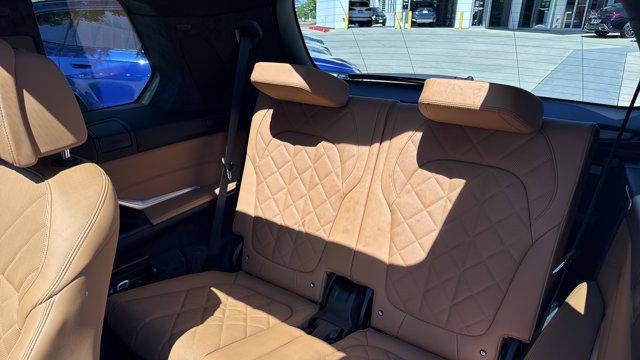 2027 BMW X7 xDrive40i